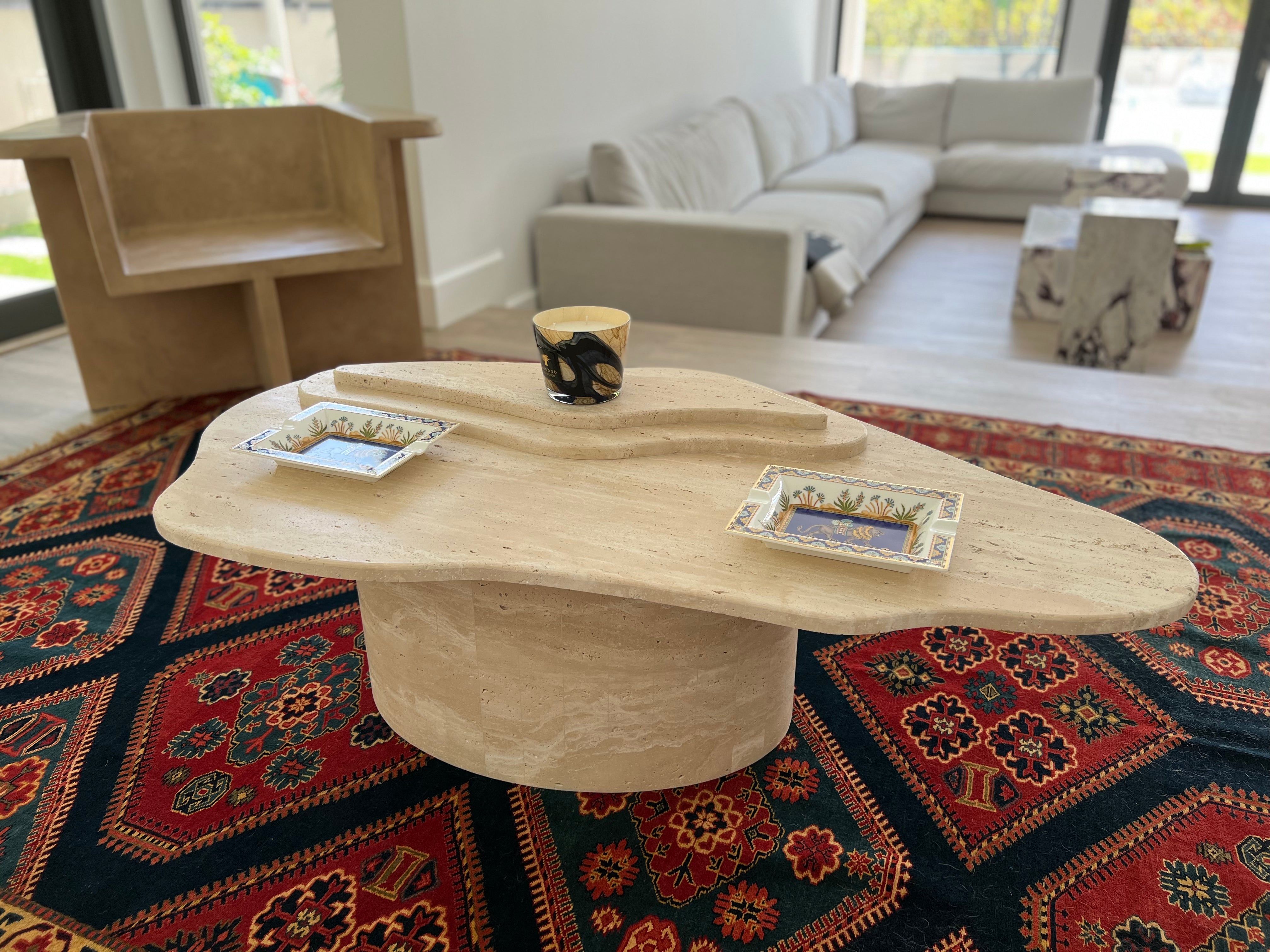 STRATI coffee table